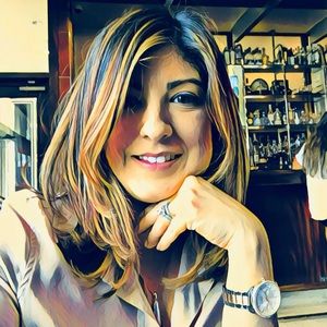 Meet your Posher, Elissa